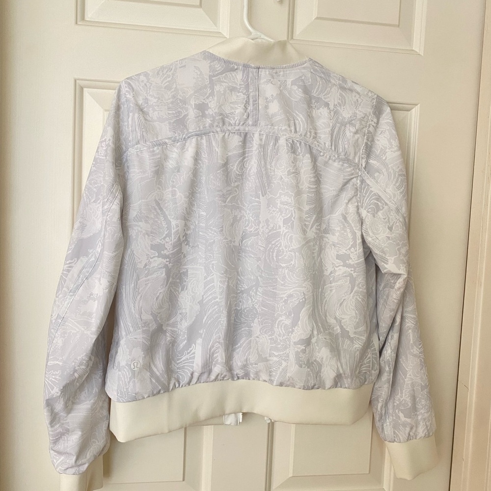 Lululemon Reversible Workout Jacket - image 7